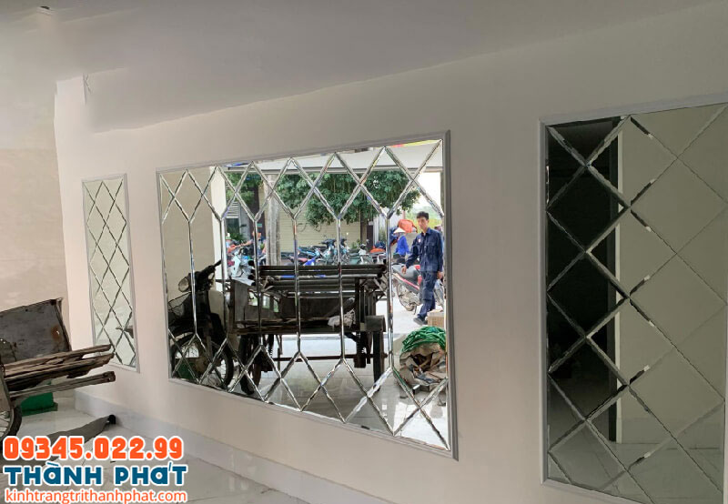 Mẫu gương 4D phối mảng nổi bật