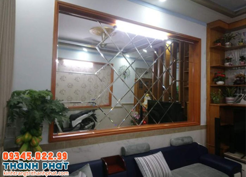 Gương dán tường 3D, 4D cho phòng khách