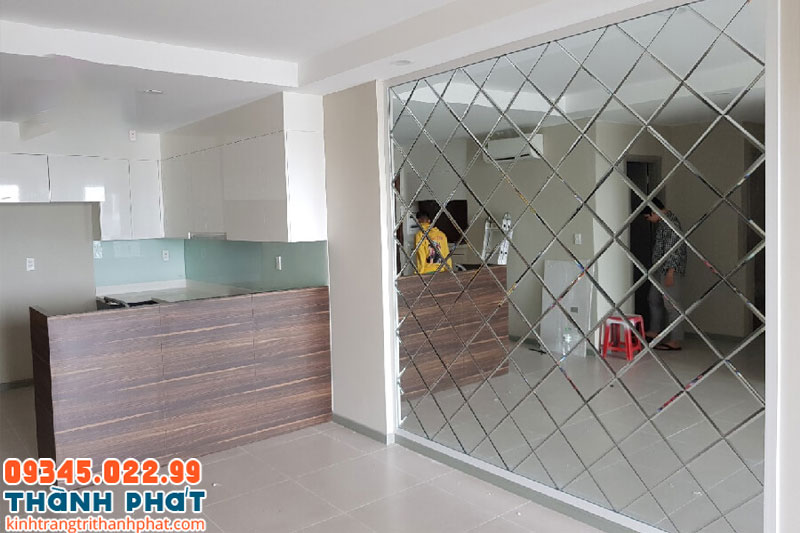 Mẫu gương 3D, 4D tối giản