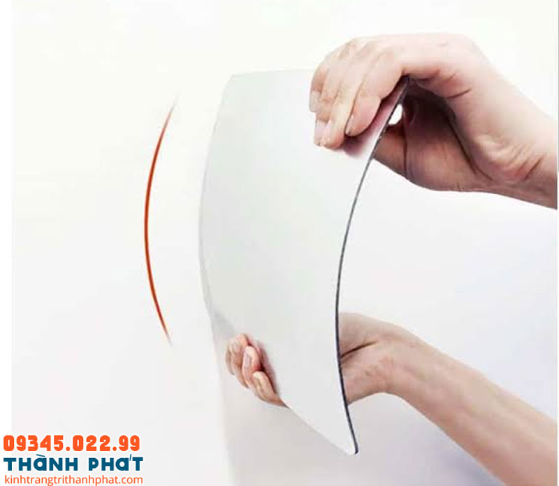 Gương dán tường Acrylic 1