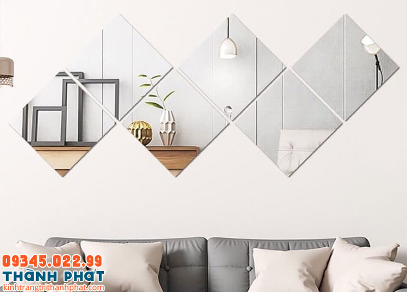 Gương acrylic có thể được dùng để tạo mảng trang trí