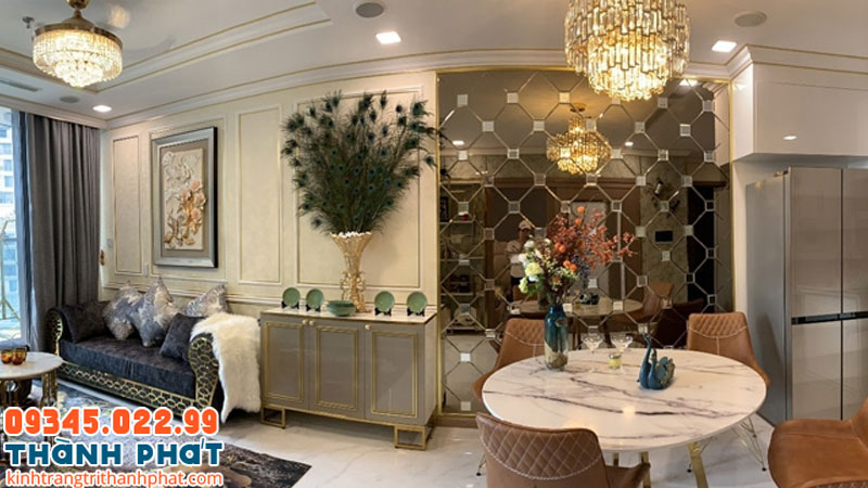 Gương dán tường phòng khách