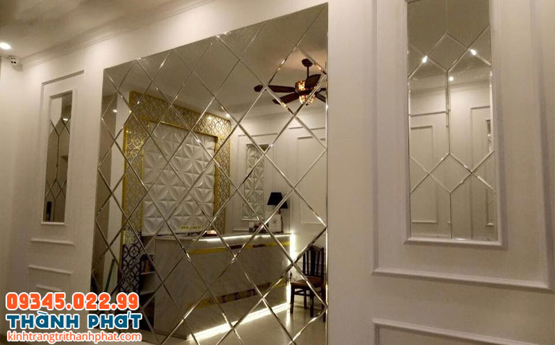 Mẫu gương mài vát cạnh.