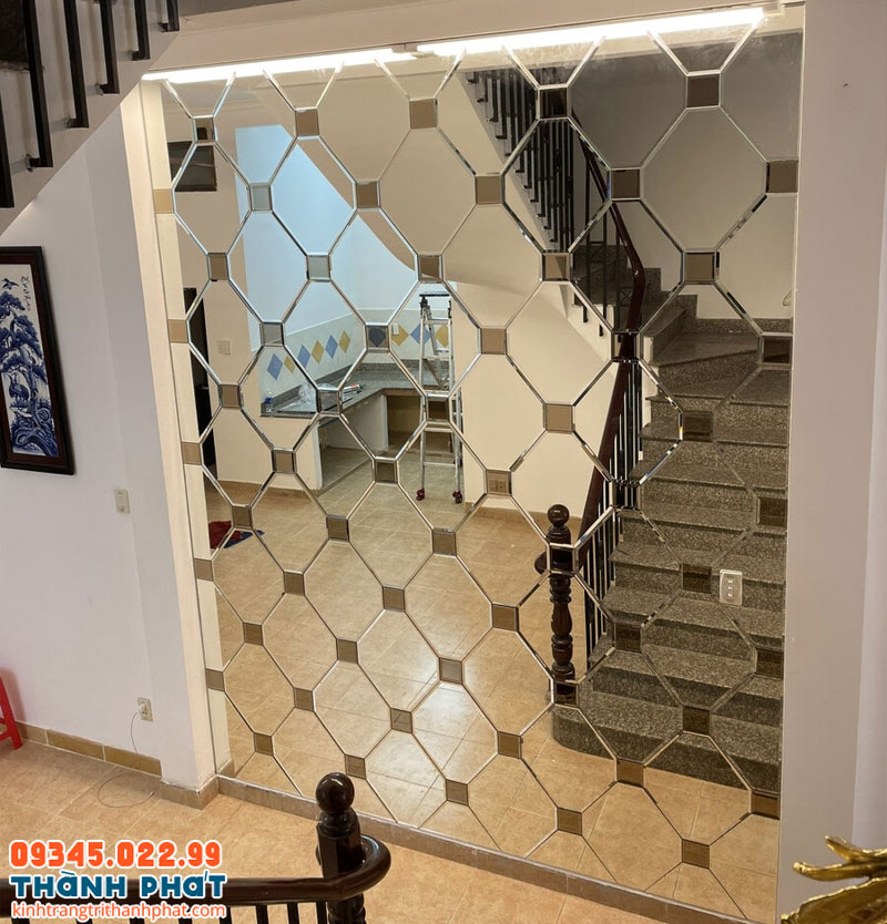 Mẫu gương ghép kết hợp nhiều hình dạng