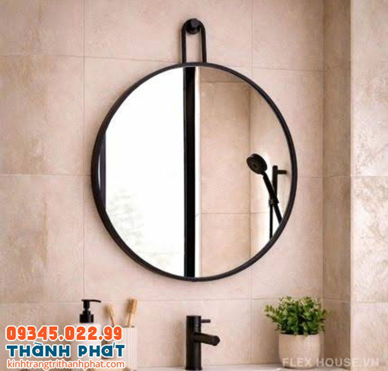 Treo gương bằng móc dán hoặc băng dính chuyên dụng