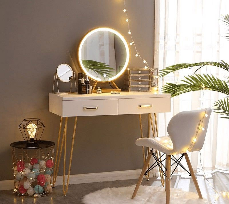 Đặt bàn trang điểm gần cửa sổ