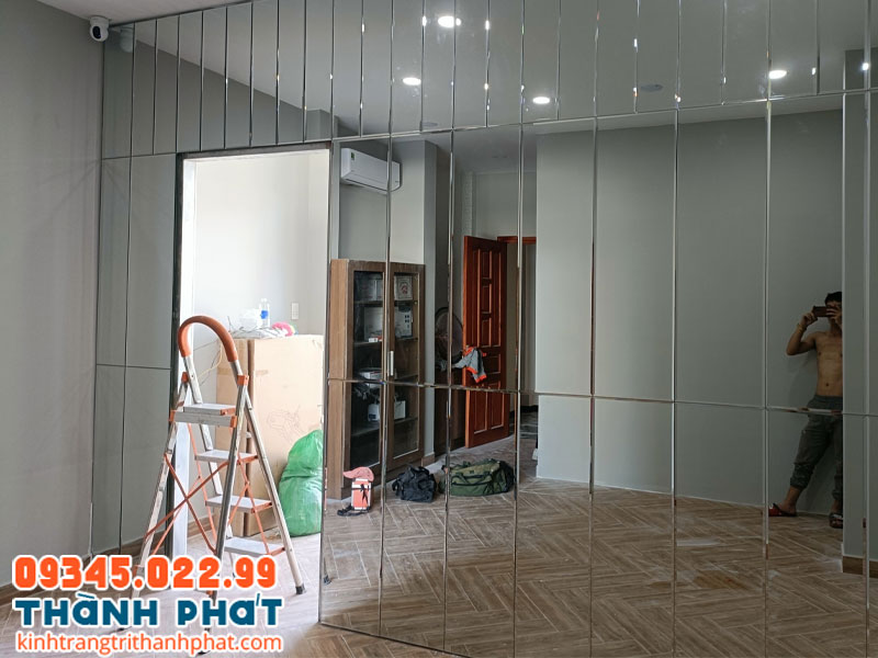 Các độ dày gương soi thường gặp