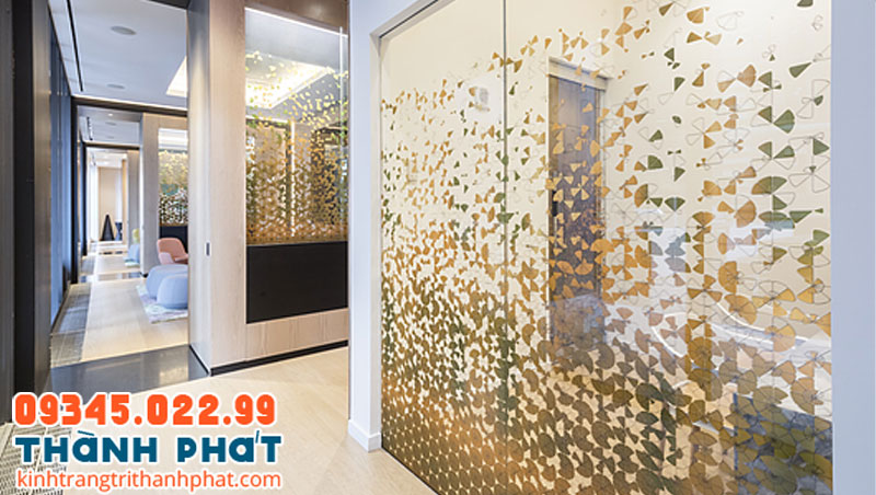 Kính ốp tường hoa văn, họa tiết